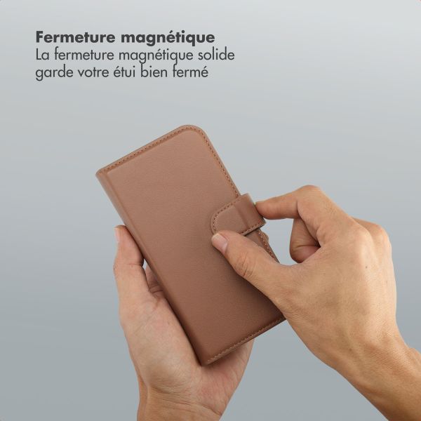 Selencia Étui portefeuille amovible Olyn avec MagSafe Apple iPhone 17e / 16e - Marron