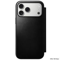 Nomad Étui de style livre folio moderne en cuir Horween avec MagSafe Apple iPhone 17 Pro Max - Noir