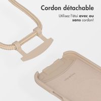 imoshion Coque arrière Color avec cordon amovible et MagSafe Apple iPhone 17 - Nude