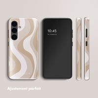 Selencia Coque arrière Vivid Samsung Galaxy S24 - Desert Waves Beige