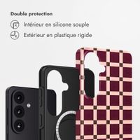 Selencia Coque arrière Vivid avec MagSafe Samsung Galaxy S26 - Check This Burgundy