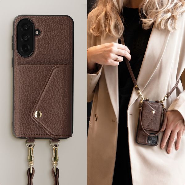 Selencia Coque de télephone Sera avec cordon et porte-cartes enveloppe Samsung Galaxy A36 - Chocolate Brown