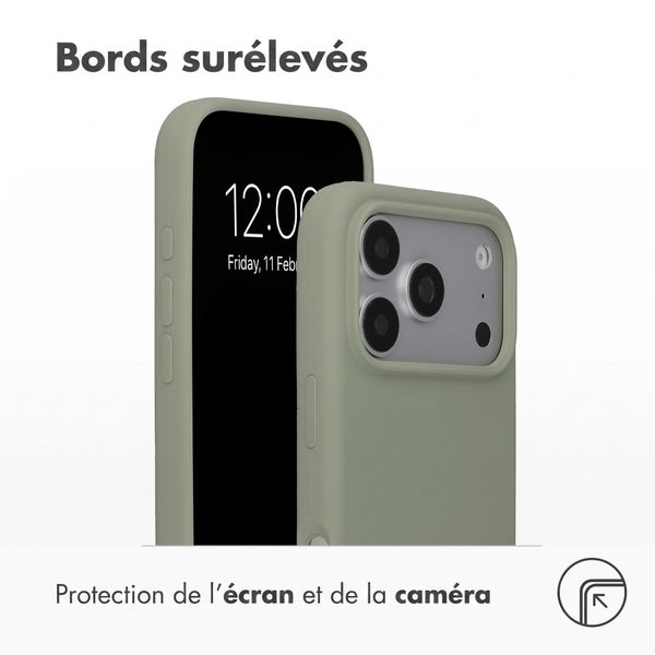 Accezz Coque Liquid Silicone avec MagSafe Apple iPhone 18 Pro Max / 17 Pro Max - Cooper Green
