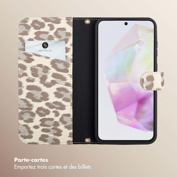 Selencia Étui de télephone portefeuille imprimé léopard Sabi Samsung Galaxy A35 - Soft Ivory
