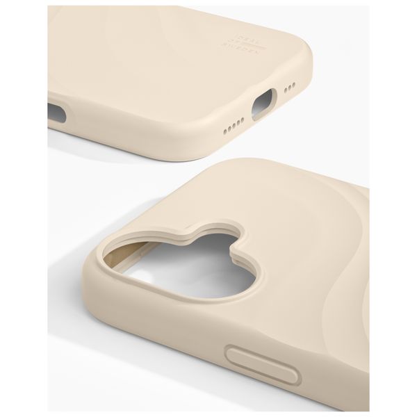 iDeal of Sweden Coque Soft Swirl Silicone MagSafe Apple iPhone 16 - Cloud Dancer