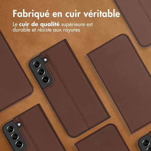 Accezz Étui de télephone Slim Folio en cuir de qualité supérieure Samsung Galaxy S22 Plus - Marron