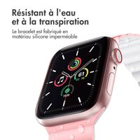 imoshion Bracelet en silicone magnétique Apple Watch | 44/45/46/49 mm - Rose & Blanc