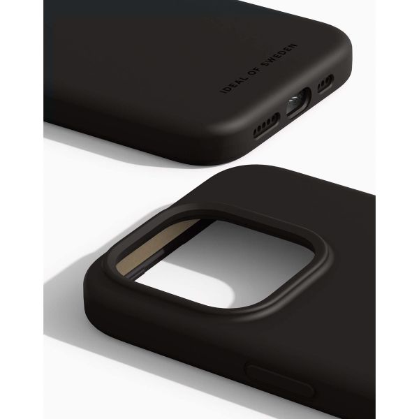 iDeal of Sweden Coque Silicone Apple iPhone 15 Pro - Noir