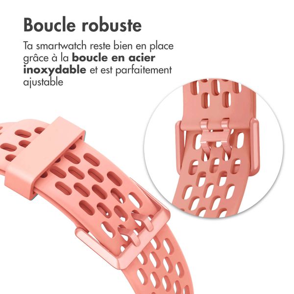 imoshion Bracelet sport en silicone avec boucle Fitbit Charge 5 / 6 - Peach