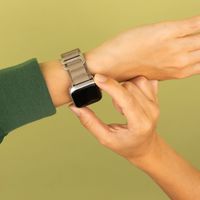 imoshion Bracelet en nylon Alpine Apple Watch | 38/40/41/42 mm - Olive Green