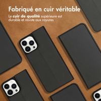 Accezz Étui de télephone Slim Folio en cuir de qualité supérieure Apple iPhone 13 Pro Max - Noir