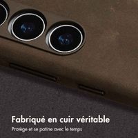 Accezz Coque MagSafe en cuir vintage Samsung Galaxy S25 / S24 - Rustic Brown
