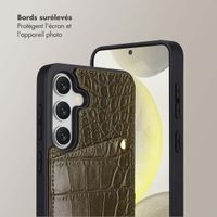 Selencia Coque de télephone Nova Croco avec cordon et porte-cartes Samsung Galaxy S25 / S24 - Dark Olive