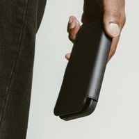 Nomad Étui de télephone portefeuille Modern Leather Folio Apple iPhone 16 Pro - Noir