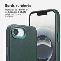 Accezz Coque arrière en cuir avec MagSafe Apple iPhone 17e / 16e - Cedar Green