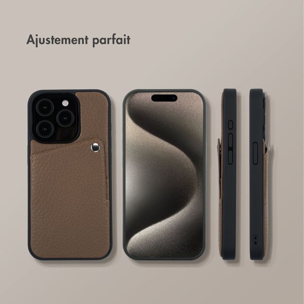 Selencia Coque Riva avec porte-cartes Apple iPhone 15 Pro - Mocha Brown