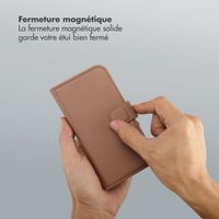 Selencia Étui portefeuille amovible Olyn avec MagSafe Samsung Galaxy S24 FE - Marron
