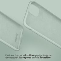 Accezz Coque Liquid Silicone Apple iPhone 15 - Sky Blue