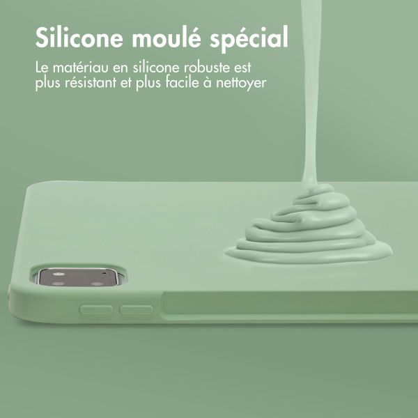 Accezz Coque Liquid Silicone avec porte-stylet Apple iPad Pro 11 (2022 / 2021 / 2020 / 2018) - Vert clair