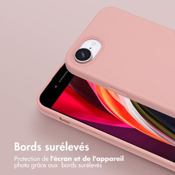 Selencia Coque silicone avec cordon amovible Apple iPhone 17e / 16e - Sand Pink