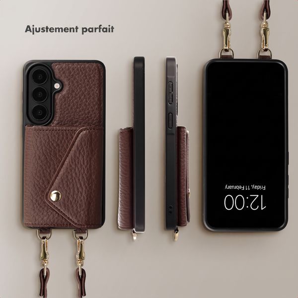 Selencia Coque de télephone Sera avec cordon et porte-cartes enveloppe Samsung Galaxy S26 - Chocolate Brown