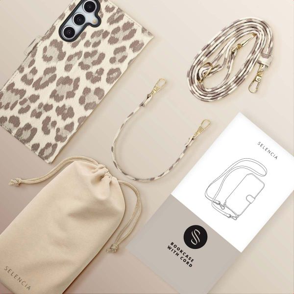 Selencia Étui de télephone portefeuille imprimé léopard Sabi Samsung Galaxy A35 - Soft Ivory