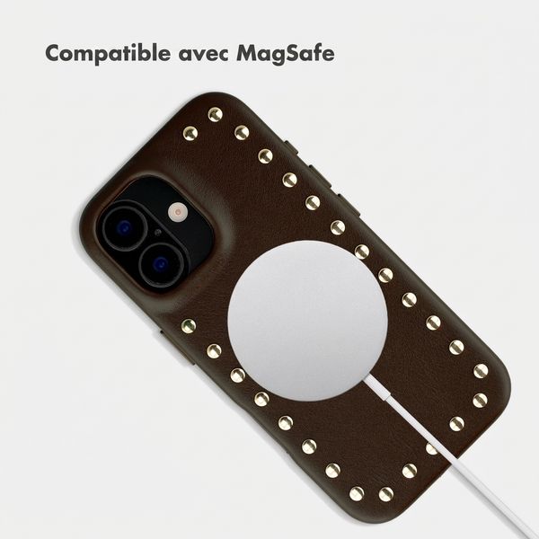 Selencia Coque arrière Studs avec MagSafe Apple iPhone 17 - Cacao Crush
