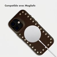 Selencia Coque arrière Studs avec MagSafe Apple iPhone 17 - Cacao Crush