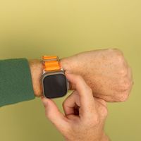 imoshion Bracelet en nylon Alpine Apple Watch | 44/45/46/49 mm - Orange