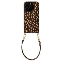 Selencia Nova coque arrière en cuir véritable avec porte-cartes Apple iPhone 15 Pro - Fawn Chic