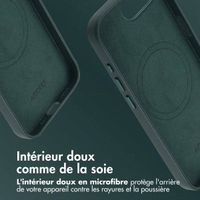 Accezz Coque arrière en cuir avec MagSafe Apple iPhone 17e / 16e - Cedar Green