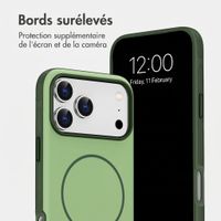 imoshion Coque arrière Color avec Thin MagSafe Ring Apple iPhone 17 Pro Max - Vert foncé
