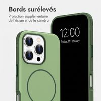 imoshion Coque arrière Color avec Thin MagSafe Ring Apple iPhone 16 Pro - Vert foncé