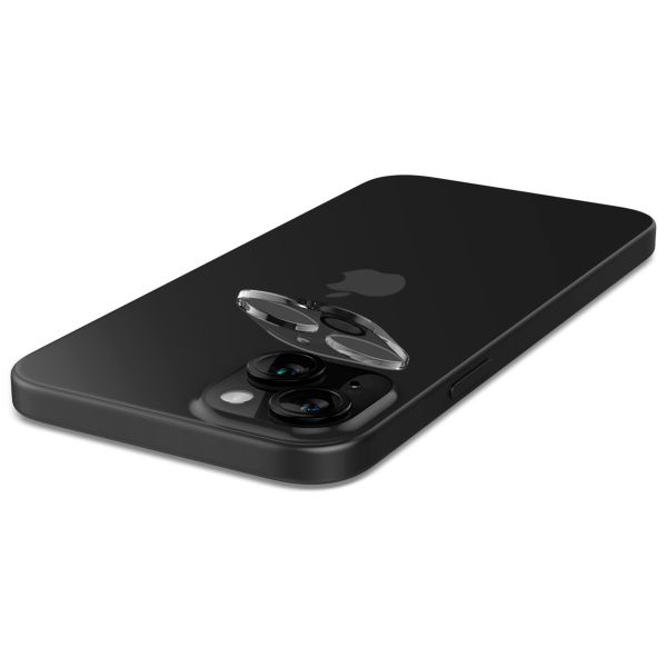 Spigen Optik Lens Protector - Protection complète de la caméra (lot de 2) Apple iPhone 15 / 15 Plus - Crystal Clear