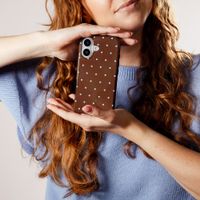 Selencia Coque arrière Vivid Apple iPhone 12 (Pro) - Happy Dots Chocolate