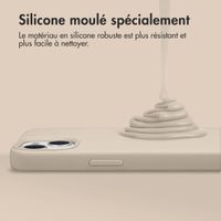 Accezz Coque Liquid Silicone avec MagSafe Apple iPhone 17e / 16e - Stone