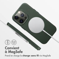 Accezz Coque arrière en cuir avec MagSafe Apple iPhone 14 Pro - Cedar Green