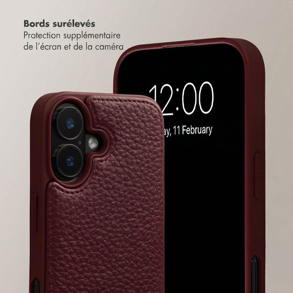 Selencia Coque de télephone Nova avec cordon et porte-cartes Apple iPhone 16 - Bold Burgundy