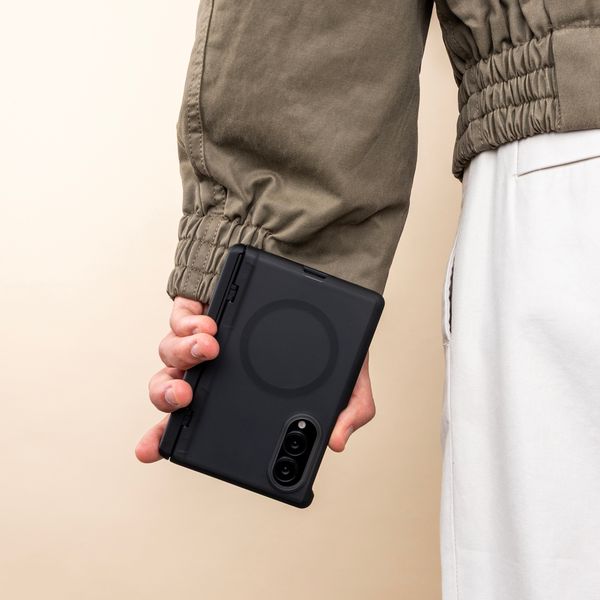 imoshion Color Guard avec MagSafe et support Samsung Galaxy Z Fold 8 - Noir
