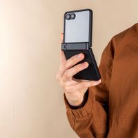 imoshion Color Backcover avec support Samsung Galaxy Z Flip 8 - Noir