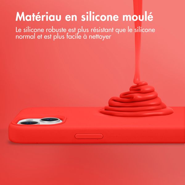 Accezz Coque Liquid Silicone avec MagSafe Apple iPhone 15 Plus - Rouge