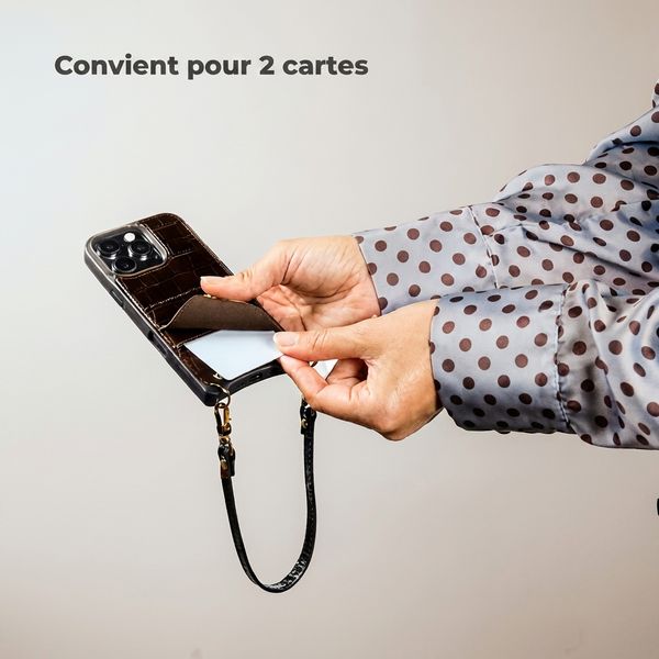 Selencia Nova coque arrière en cuir véritable avec porte-cartes Apple iPhone 17 Pro Max - Dark Chocolate