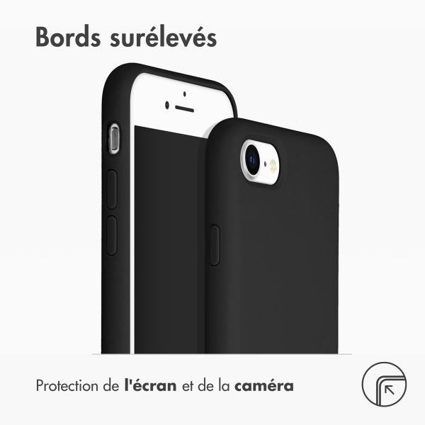 Accezz Coque Liquid Silicone Apple iPhone SE (2022 / 2020) / 8 / 7 - Noir