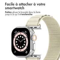 Accezz Bracelet en nylon Alpine Apple Watch | 44/45/46/49 mm - Lumière stellaire