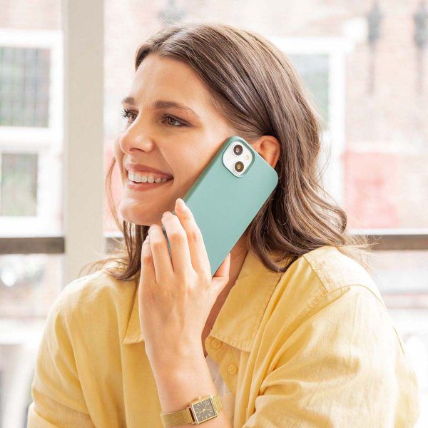 Accezz Coque Liquid Silicone Apple iPhone 13 Pro Max - Vert foncé