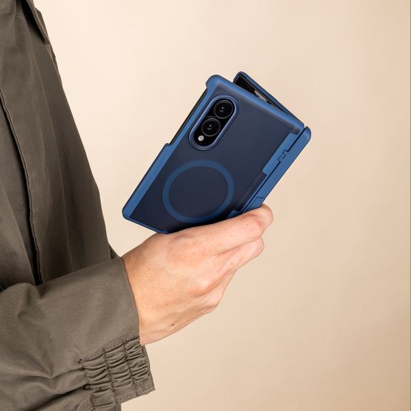 imoshion Color Guard avec MagSafe et support Samsung Galaxy Z Fold 8 - Bleu foncé