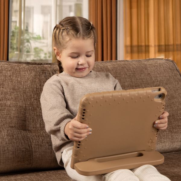 imoshion Coque kidsproof avec poignée Apple iPad 9 (2021) 10.2 pouces / iPad 8 (2020) 10.2 pouces / iPad 7 (2019) 10.2 pouces - Beige