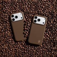 iDeal of Sweden Coque en silicone avec MagSafe Apple iPhone 17e / 16e / 15 / 14 / 13 - Mocha Mousse