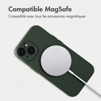 Accezz Coque Grip avec MagSafe Apple iPhone 15 - Vert foncé