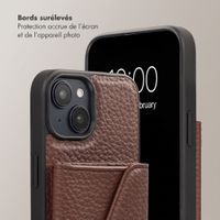 Selencia Coque de télephone Sera avec cordon et porte-cartes enveloppe Apple iPhone 14 / 13 - Chocolate Brown